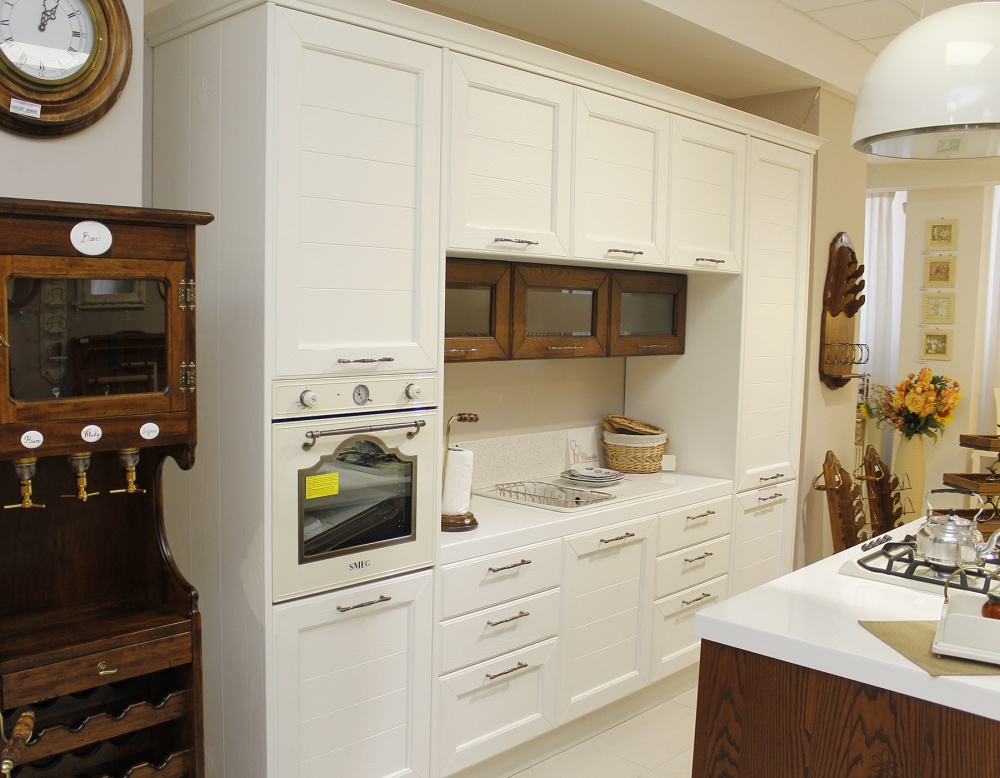 Деревянная кухня купить из наличия Claudia Италия LUBE cucine в Ладожской